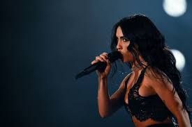 Lali Espósito Lanza 