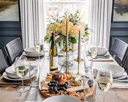 Different dining table arrangements