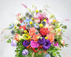 colorful bouquet with various flowersの画像