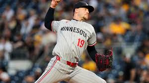 Minnesota Twins at Pittsburgh Pirates Game