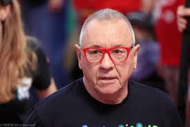 Zbiórka Łatwoganga służy politykom prawicy. Krytykują WOŚP