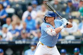 What happened to Vinnie Pasquantino? Live injury updates for Royals vs. Athletics on 4/28/26