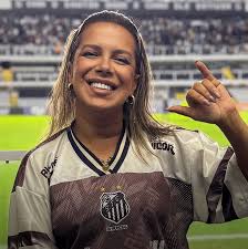 Morre Naty Potira, influencer torcedora do Santos, aos 39 anos