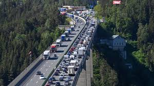 Wichtigste Straße der Alpen wird dichtgemacht: Anwohner wollen Brenner blockieren