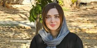 عکس| آرایش ترسناک بهنوش طباطبایی در نمایش جدیدش ؛ خانم بازیگ|تی وی پلاس