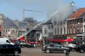 Zware brand woedt in centrum Willebroek, brandweer massaal ter plaatse