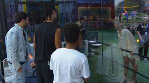 Renata, campeã do BBB 25, conversa com candidatos da Casa de Vidro da região Sudeste