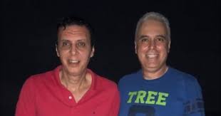 طارق الأمير فى العناية المركزة بعد أزمة صحية وشقيقه يطلب الدعاء