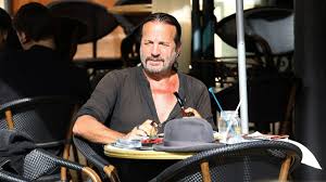 Le chanteur Francis Lalanne condamné par le tribunal correctionnel d’Aix pour abandon de famille — La Provence