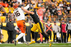 QB Joe Flacco recalls huge hit from Steelers EDGE T.J. Watt
