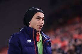 Gérald Baticle « inquiet » pour Ethan Mbappé, blessé avec les Bleuets face à l'Estonie — L'Équipe
