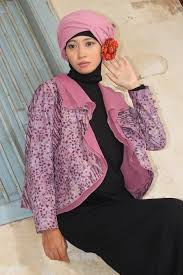 Hasil gambar untuk blazer batik wanita muslimah