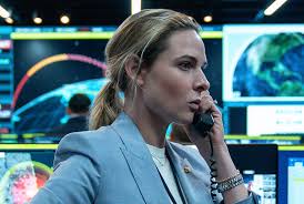 Today's Trending News: Fantasy Football, 'House of Dynamite', Sports, World Events, and Local Electio