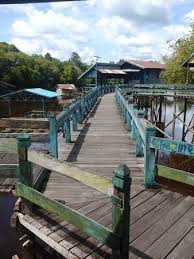Hasil gambar untuk danau tahai