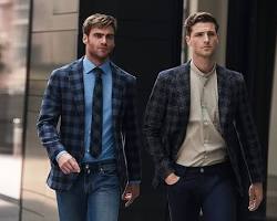 Image of people dressed in business casual attire at Peak NYC