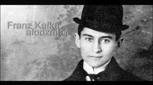 Bu aforizmləri Frans Kafka 1917-1920-ci illər ərzində yazıb. Təəssüf ki, digər yazıları kimi bu aforizmlər də yarımçıq qalıb. Aforizmləri yazdığı dövr F. ... - 1336898837_c938cbd77922