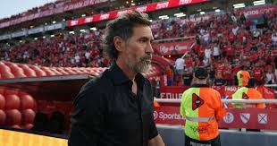 Bombazo en Estudiantes: Eduardo Domínguez ejecuta la cláusula, se despide ante Sarmiento y se va a Atlético Mineiro