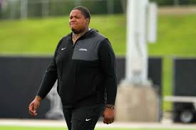 Texans reach an agreement with one of their offensive line starters from 2025.