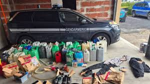 Ils siphonnent l’essence des camions d’une entreprise de la Vienne : six et huit mois de prison