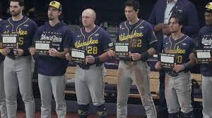 Bob Uecker family salutes Brewers: 'He's right here cheering alongside us' - Field Level Media