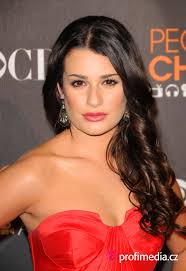 Prom hairstyle - Lea Michele - Lea Michele. 4.2727/5; 1; 2; 3; 4; 5. Lea Michele. Enlarge | Comments: 0 | : 44. Share on Facebook - michele3o1910
