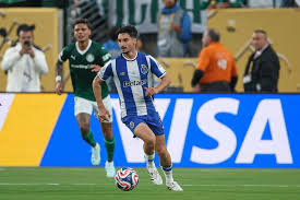 ¡Increíble! Estrella Mundial Jugando Dos Torneos ¡A la Vez! ⚽🤯 - Imagen principal del artículo