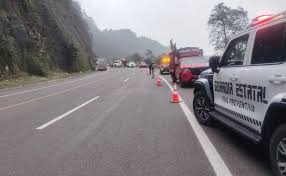 Carambola en la San Cristóbal-Tuxtla Gutiérrez deja dos muertos, entre ellos un bombero, y 11 heridos