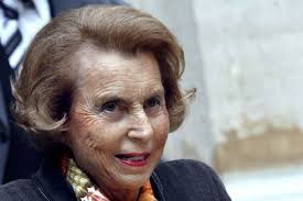 Liliane Bettencourt va être place sous tutelle, a annoncé Me Charlotte Robbe-Phan, une avocate de Françoise Meyers, la fille de la milliardaire. - photo-1318698017230-1-0