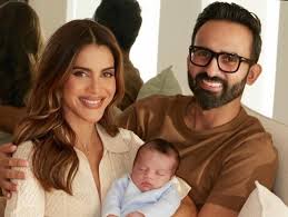 Camila Coelho anuncia fim do casamento com Ícaro Brenner após 21 anos