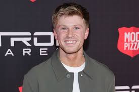 Robert Irwin Reveals He Broke His Foot After Winning “Dancing with the Stars”