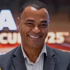 Justiça penhora pagamentos de contratos de publicidade a Cafu por dívida milionária de aluguel
