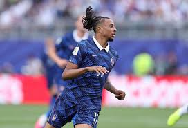 “Tactically, he’s worth his weight in gold!”: Bayern star Olise impresses not only as a dribbler