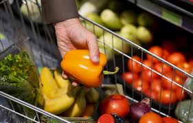 Inflación supera 4% por alza en verduras y cigarrillos