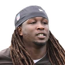 Kareem Hunt Handles lead duties in Dallas