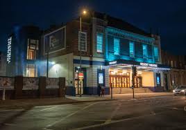 TV star to share 'glittering royal world' with audiences on Ipswich stage