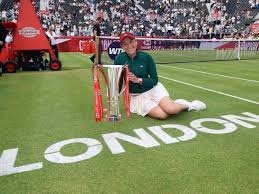 Vekic sweeps by Raducanu at Queen's Club to secure first career WTA 500 title
