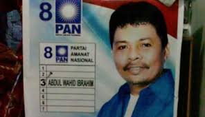 Abdul Wahid Ibrahim, tukang ojek yang hampir dipastikan lolos ke kursi DPRD Kota Manado. (Rahmadian/tvOne) - 249364_abdul-wahid-ibrahim--tukang-ojek-lolos-dprd_663_382