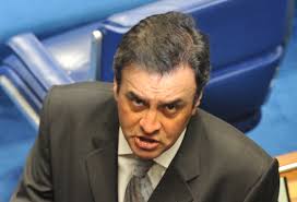 Resultado de imagem para Fotos de Aécio neves com raiva