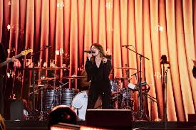 Kelly Clarkson's Epic Rodeo Return: A Houston Singalong