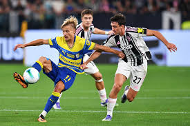 ¡Juve le ganó al Parma! Vlahovic marca doblete, pero Cambiaso expulsado - Imagen principal del artículo