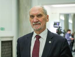 Sejm zajmie się immunitetem Macierewicza. Chodzi o sejmowe wystąpienie