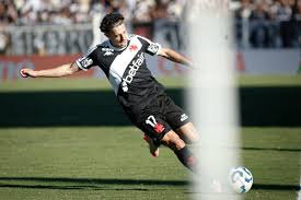 Vasco terá novidades no time titular contra o Fluminense; veja nomes barrados