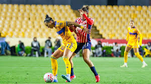 Chivas Femenil no puede ante Tigres y deja escapar el triunfo