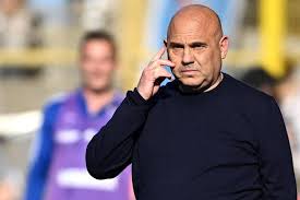 « C’est comme choisir entre mon fils et ma fille » : ancien coach des deux clubs, Frédéric Antonetti se livre avant le match aller des barrages entre l’OGC Nice et l’AS Saint-Etienne