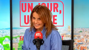 Faustine Bollaert arrête (déjà) son émission sur RTL