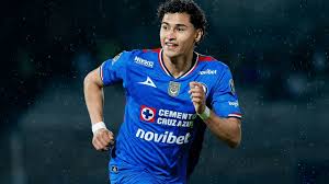 Joel Huiqui revela cómo convirtió a Jeremy Márquez en un lateral goleador de Cruz Azul