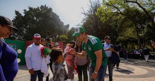 Segunda entrega de boletos gratis del Tri en la Alameda Hidalgo