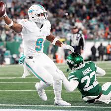 Dolphins rival is ready to sell their future for polarizing Miami QB