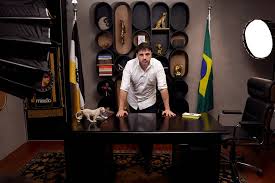 Painel: Renan Santos aciona PF após artista dizer que o quer 'cada vez mais morto'