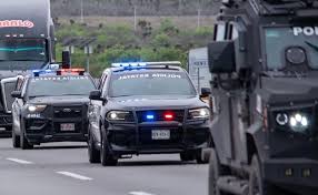 Intentan bloquear carreteras de NL por detención de un presunto líder criminal